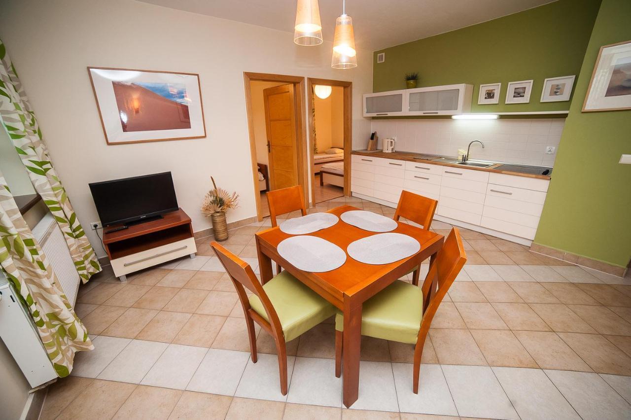 Apartamenty Dom Na Wzgorzu Gardenia Stronie Slaskie Ngoại thất bức ảnh